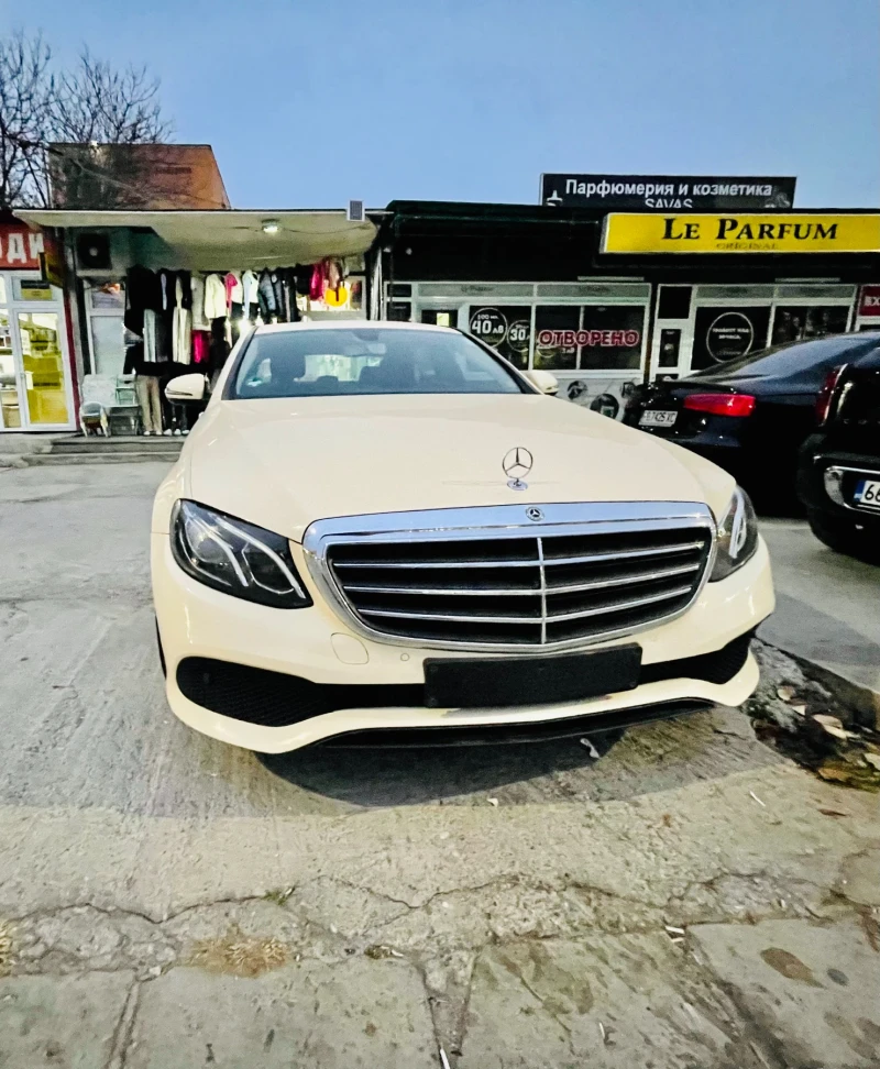 Mercedes-Benz E 220 9G-tronic !! НОВ ВНОС !!, снимка 1 - Автомобили и джипове - 47946110