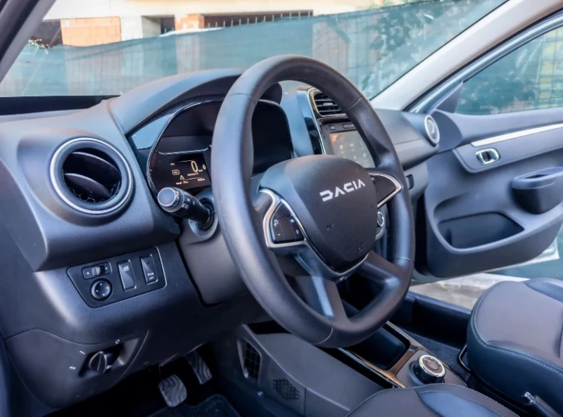 Dacia Spring 11900км 04.2023, снимка 14 - Автомобили и джипове - 48248506