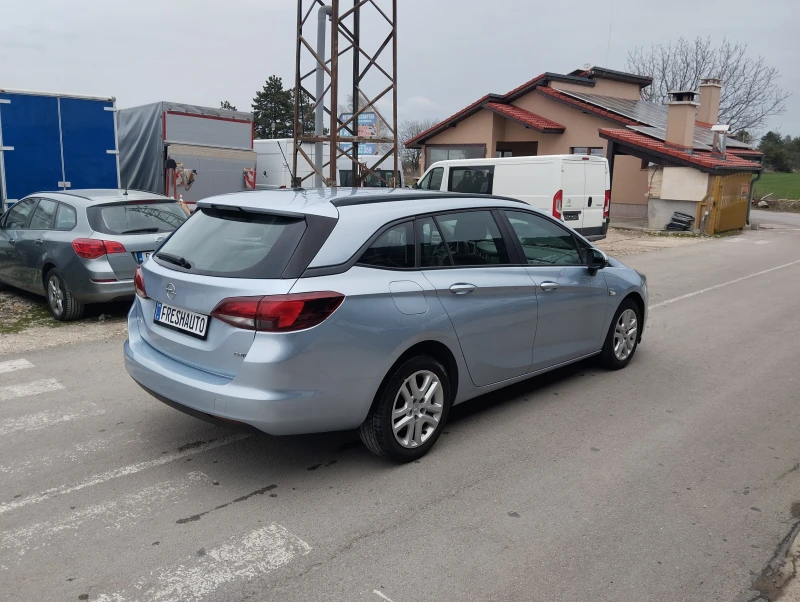 Opel Astra 1.6 CDTI, снимка 5 - Автомобили и джипове - 49647478