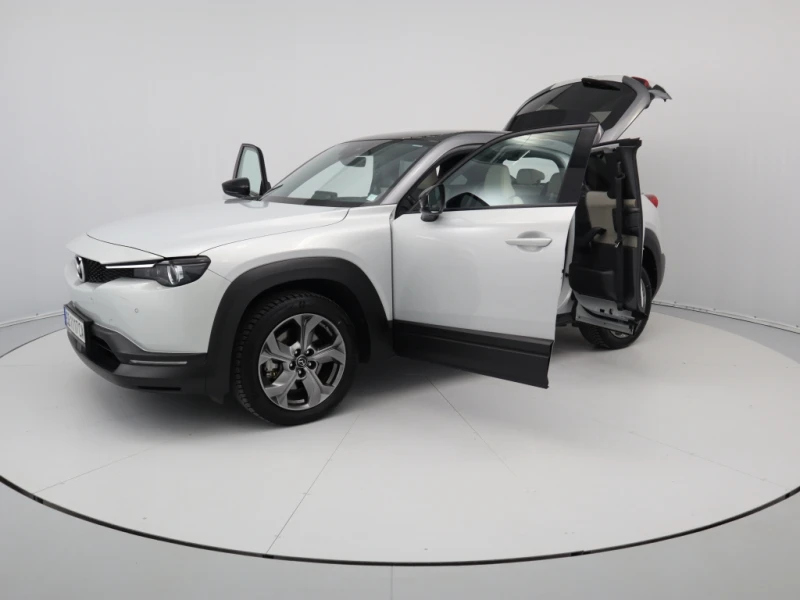 Mazda MX-30, снимка 9 - Автомобили и джипове - 51193302