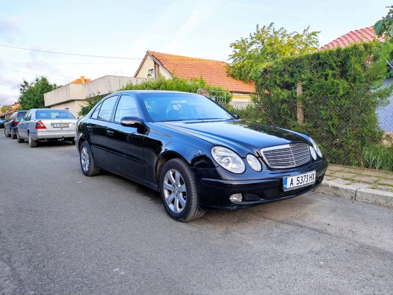 Mercedes-Benz E 200, снимка 3 - Автомобили и джипове - 50921168