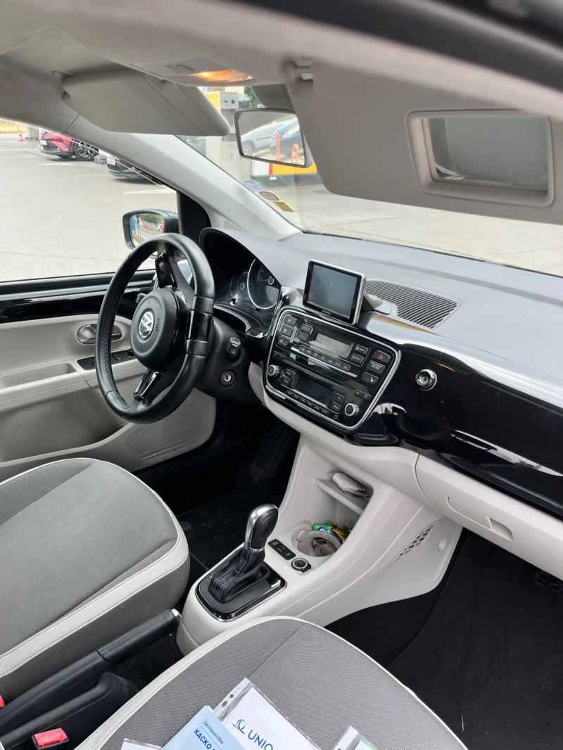 VW Up e Up, снимка 10 - Автомобили и джипове - 51926569