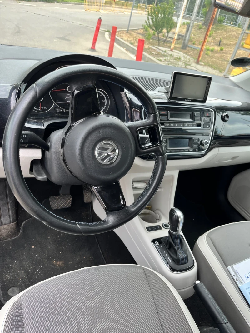 VW Up e Up, снимка 9 - Автомобили и джипове - 51926569