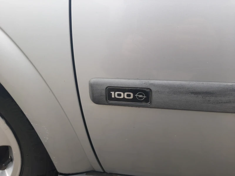 Opel Astra Юбилейна серия 100 години Опел, снимка 12 - Автомобили и джипове - 52859347