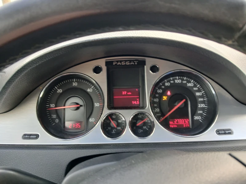 VW Passat ПАСАТ Б6, снимка 10 - Автомобили и джипове - 52965390