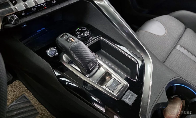 Peugeot 5008, снимка 9 - Автомобили и джипове - 53058088