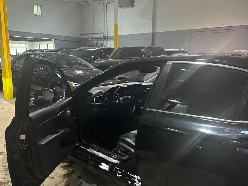 Toyota Camry * SE * CARFAX * БЕЗ ПЪРВОНАЧАЛНА ВНОСКА, снимка 11 - Автомобили и джипове - 53302129