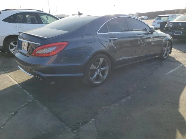 Mercedes-Benz CLS 500 AMG* PACK* ДИСТРОНИК* ПОДГРЕВ* КАМЕРА* КЕЙЛЕС* МАС, снимка 3 - Автомобили и джипове - 48463204