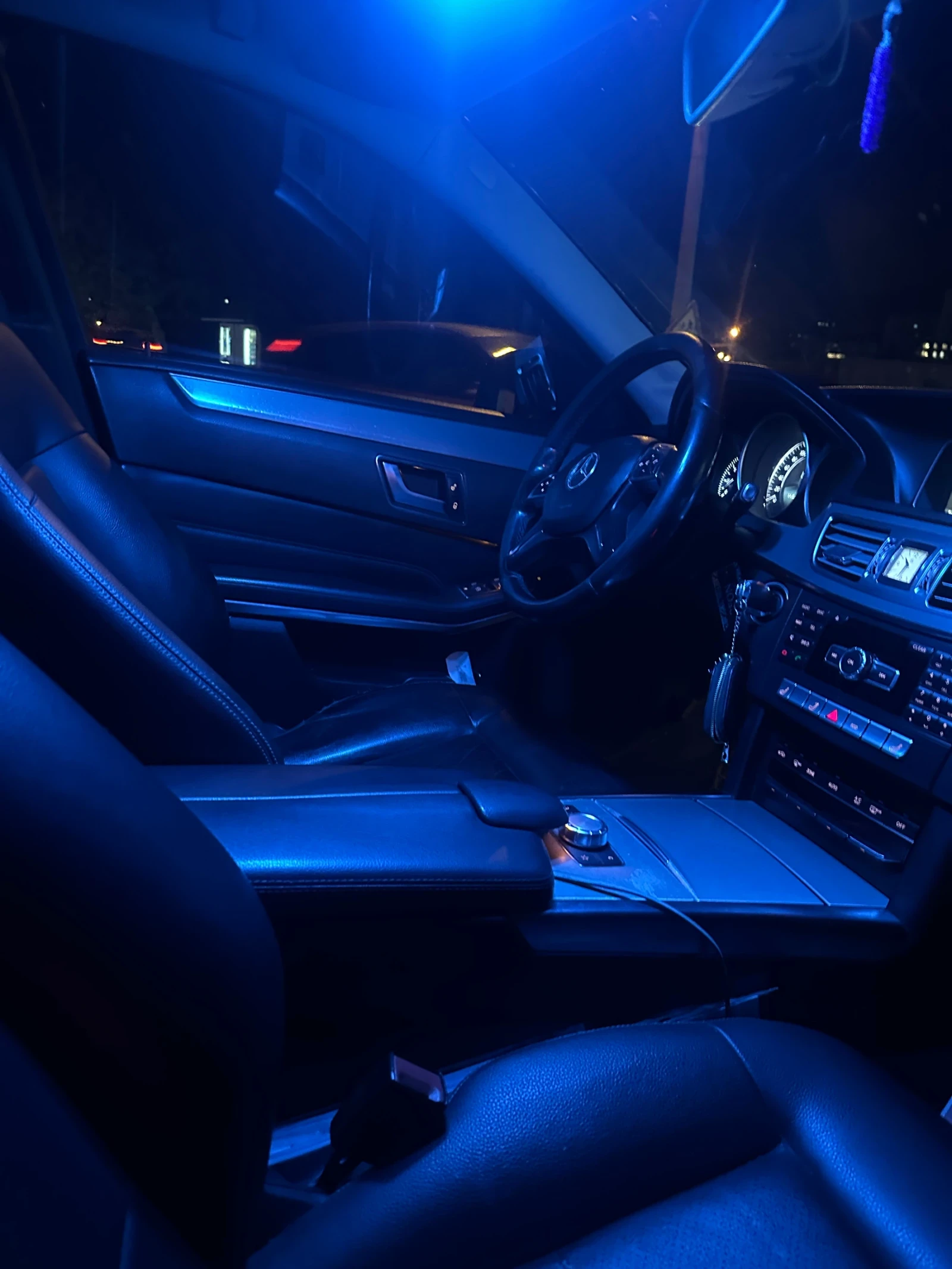 Mercedes-Benz E 200 2.2 - изображение 8