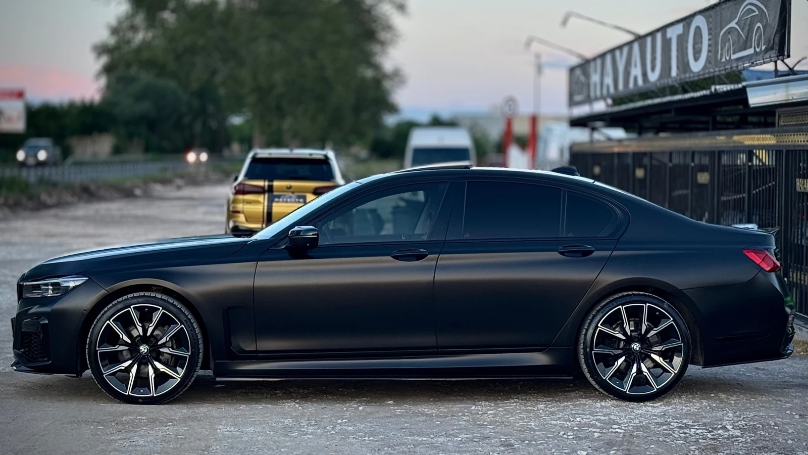 BMW 740 d= xDrive= Facelift= M-pack= HUD= 360* Камера= 21* - изображение 8
