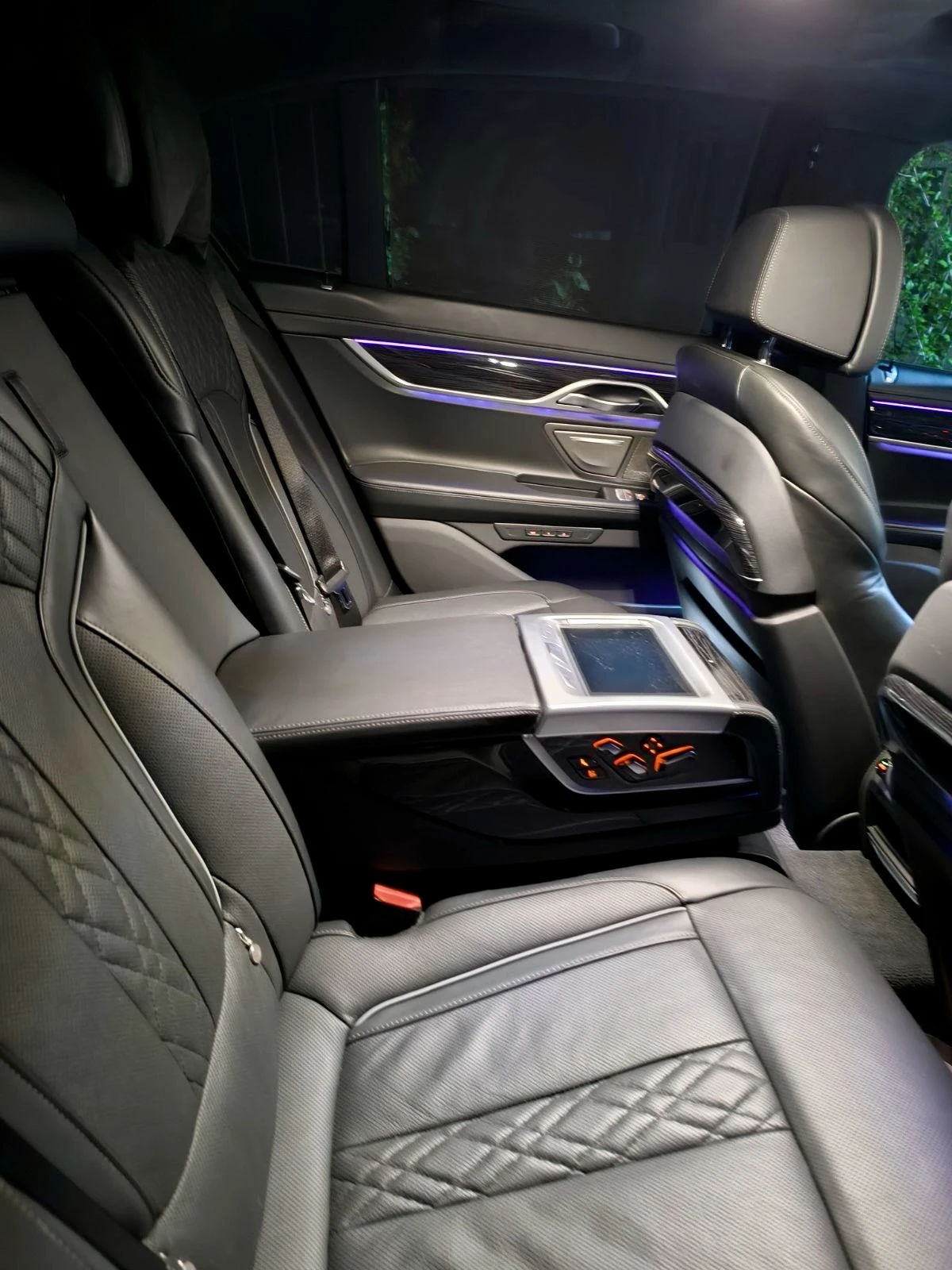 BMW 740  - изображение 4