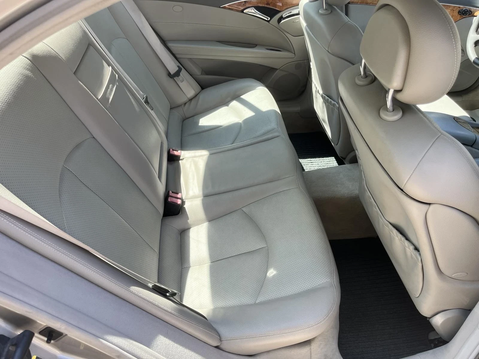 Mercedes-Benz E 220 CDi Италия Като Нов - изображение 9