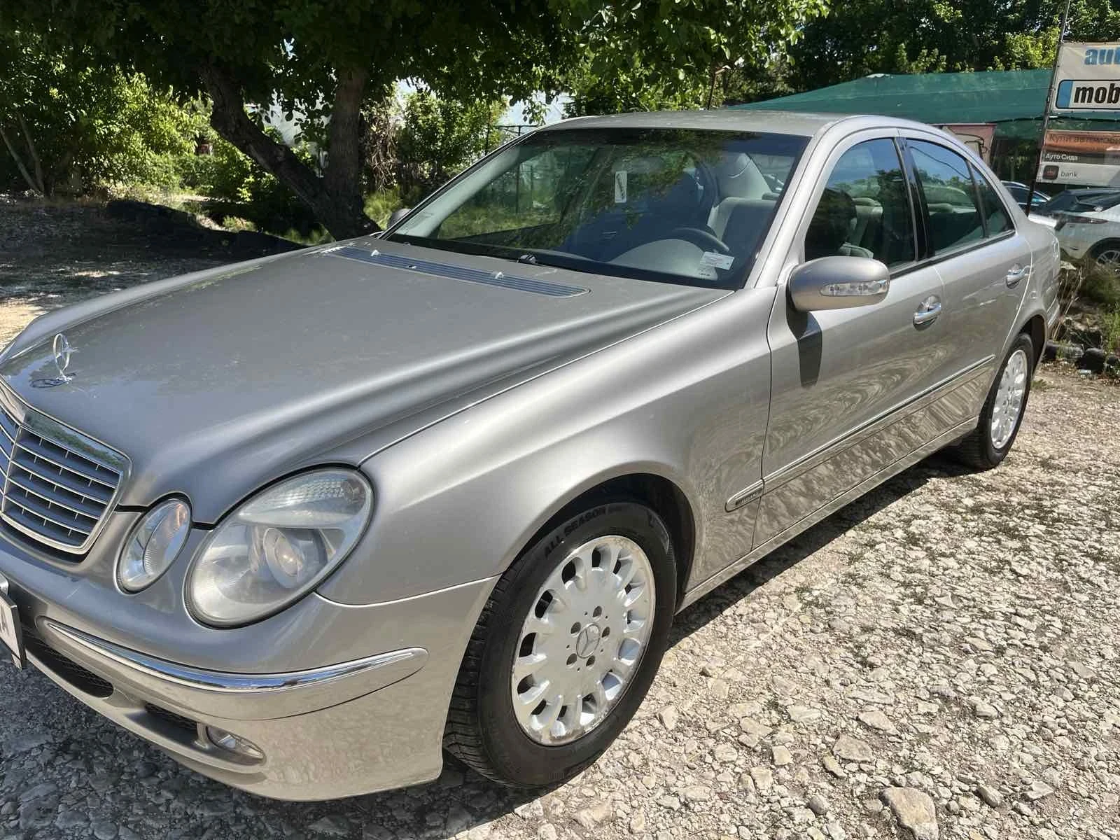 Mercedes-Benz E 220 CDi Италия Като Нов - изображение 2
