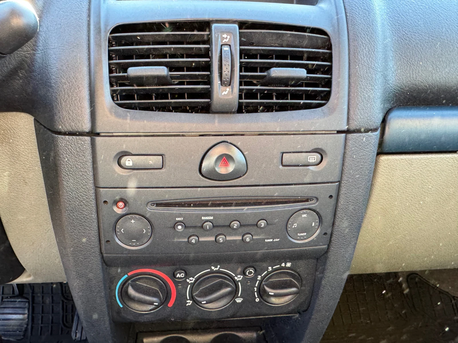 Renault Clio  - изображение 7