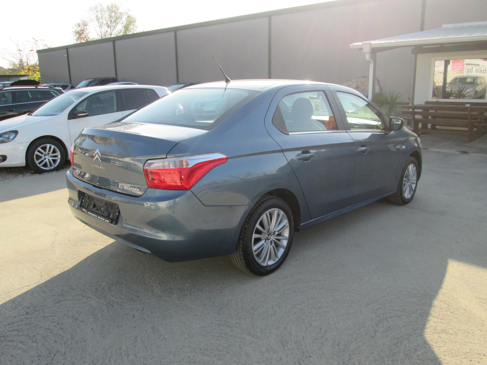 Citroen C-Elysee 1.6BlueHDI-СЕРВИЗНА ИСТИРИЯ!!!! - изображение 4