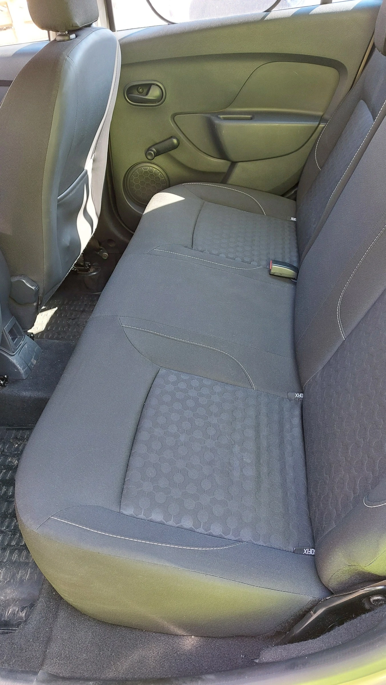 Dacia Sandero, снимка 7 - Автомобили и джипове - 53710959