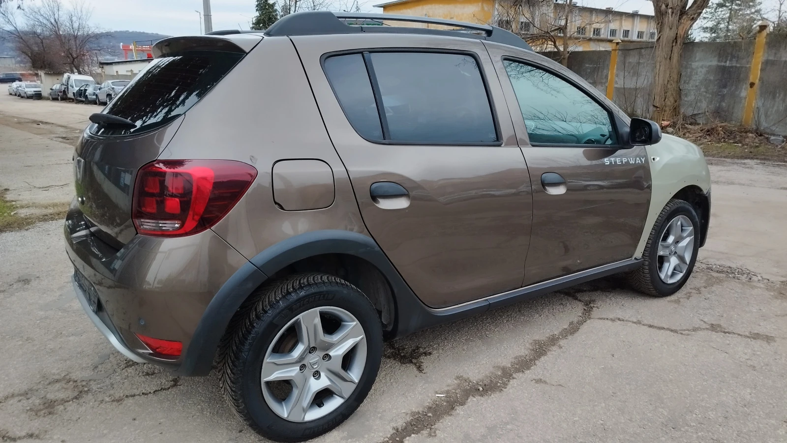 Dacia Sandero StepWay GPL Euro 6 - изображение 6