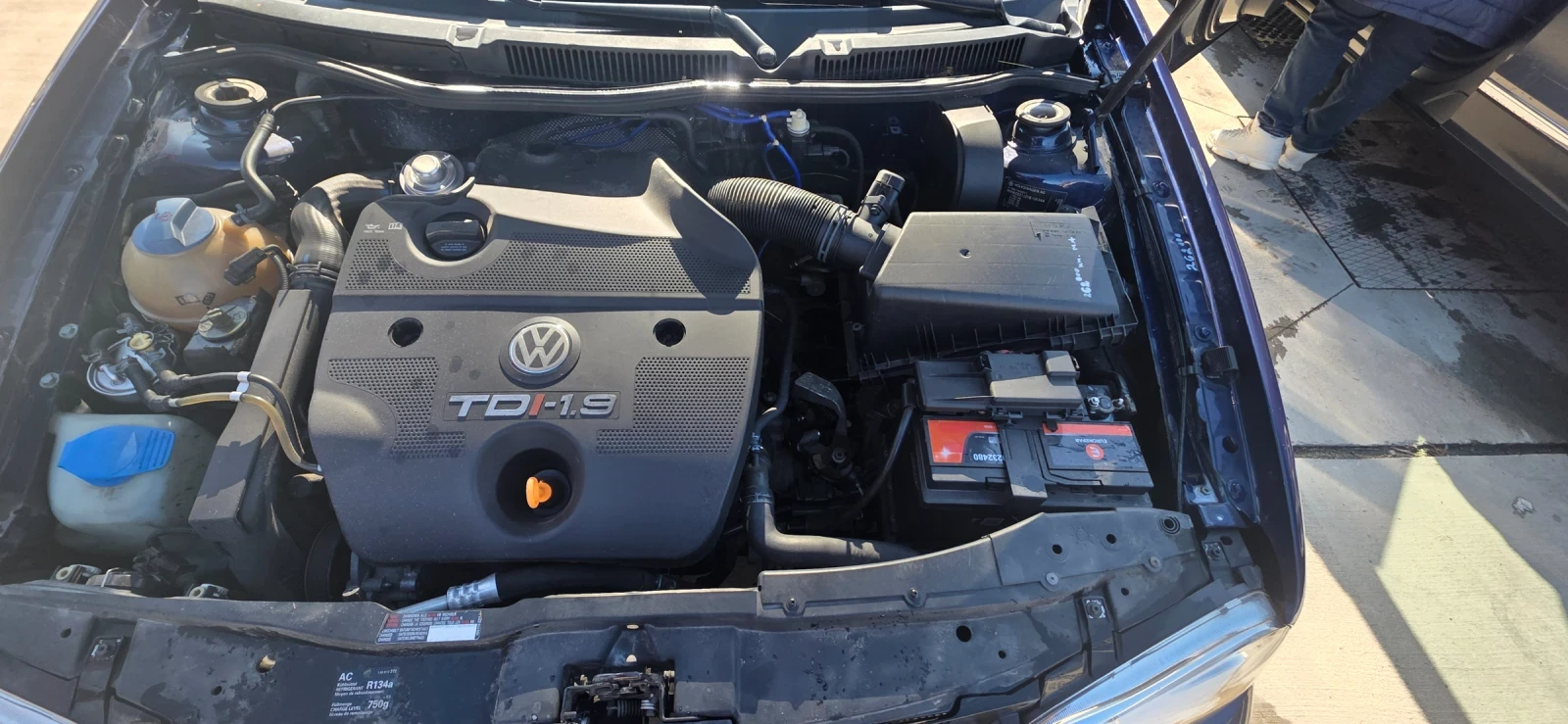 VW Golf 1.9 , снимка 11 - Автомобили и джипове - 53779557