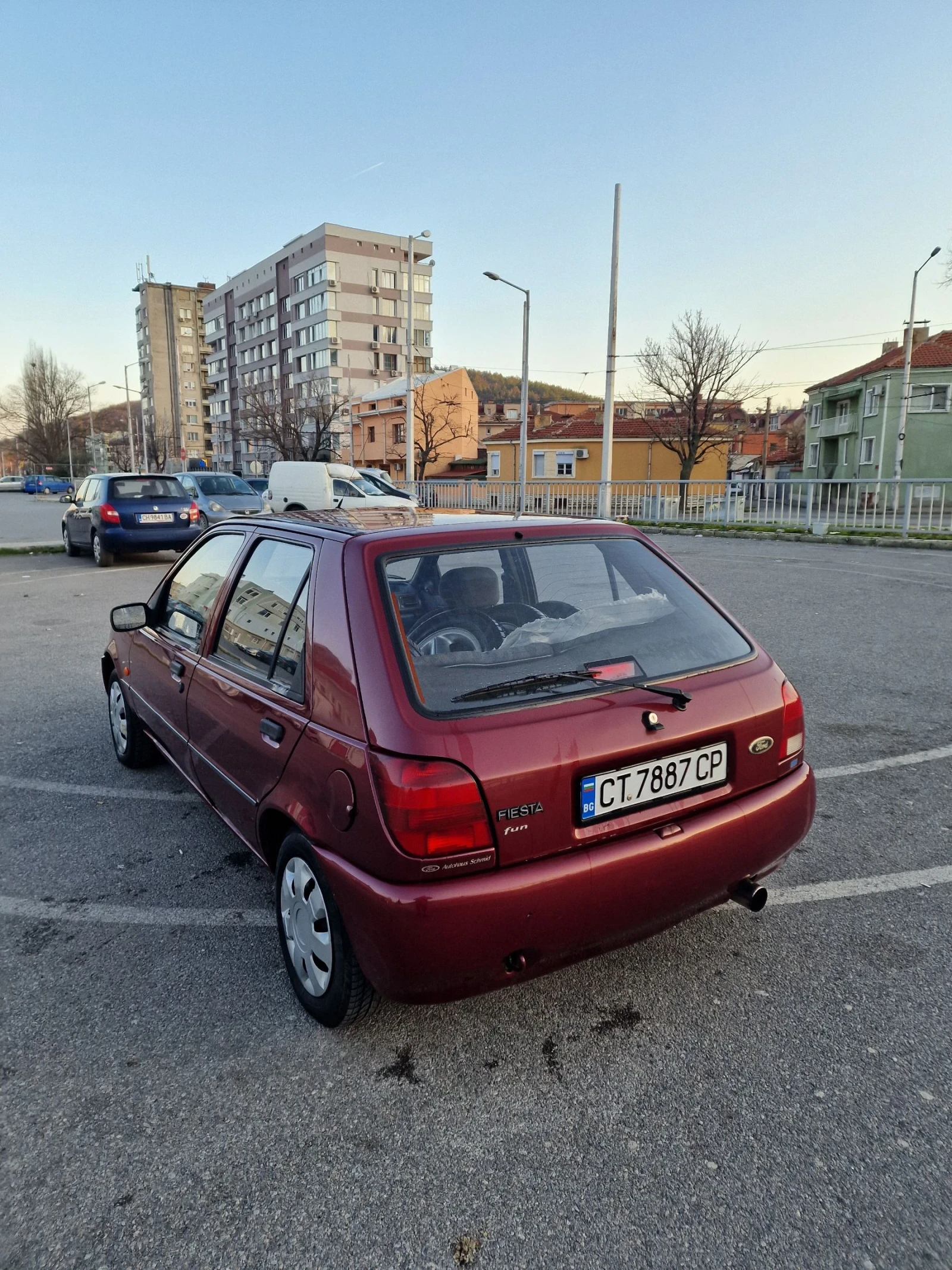 Ford Fiesta 1.8 Дизел, снимка 6 - Автомобили и джипове - 53840337