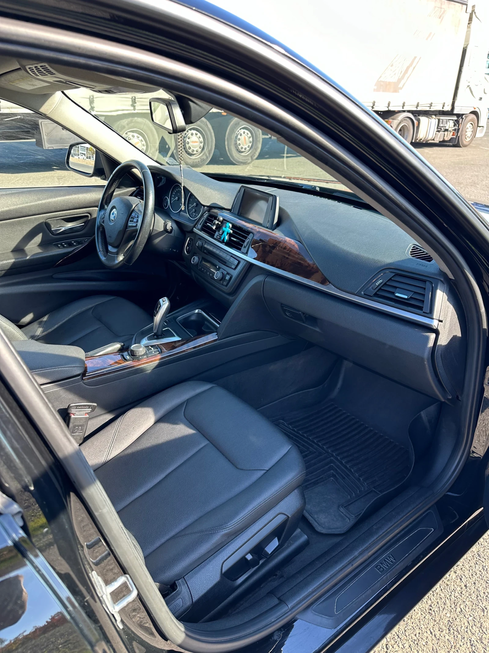 BMW 328 XDrive, снимка 8 - Автомобили и джипове - 53874414