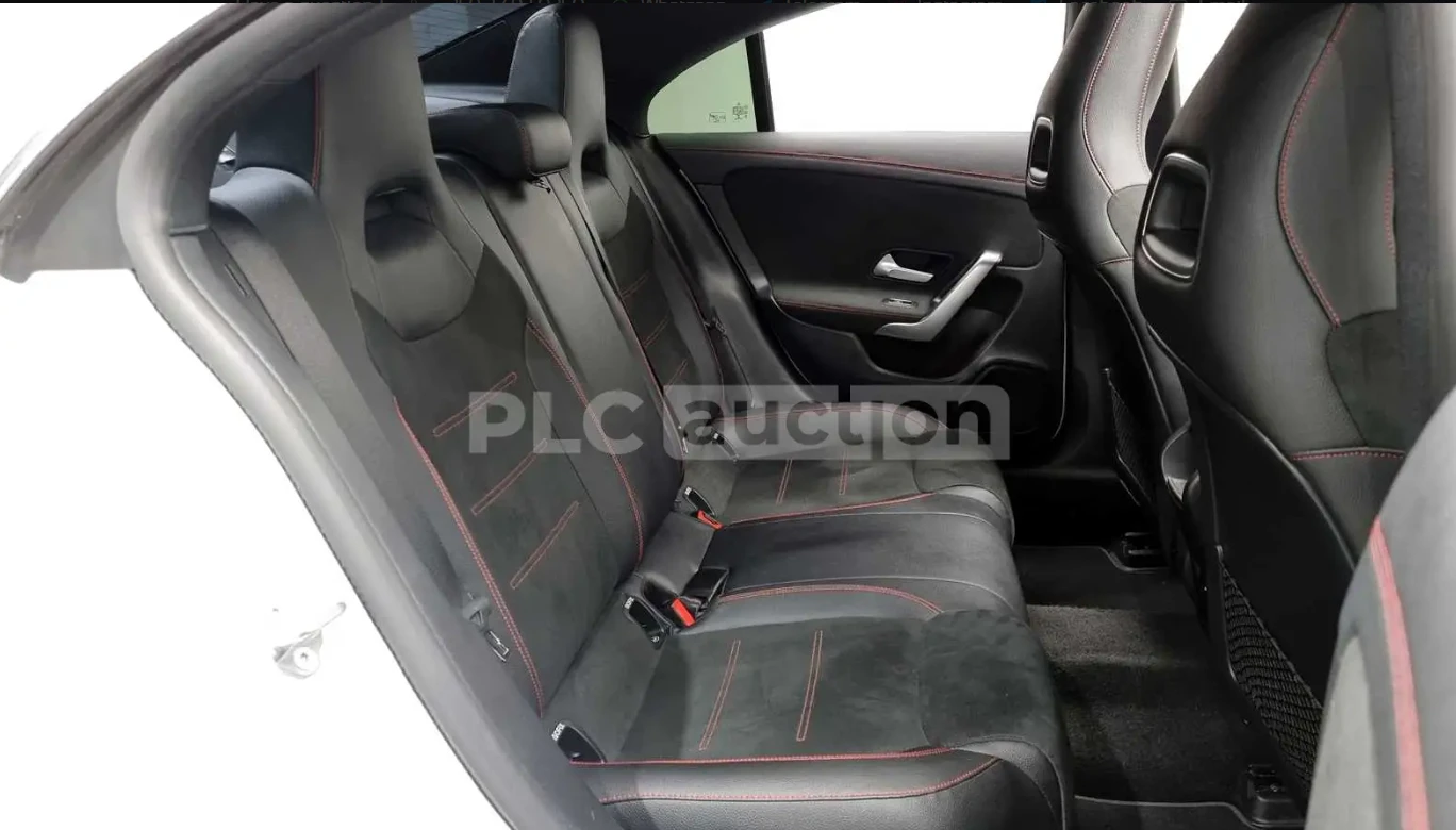 Mercedes-Benz CLA 250 4MATIC* AMG PKG , снимка 11 - Автомобили и джипове - 54177644