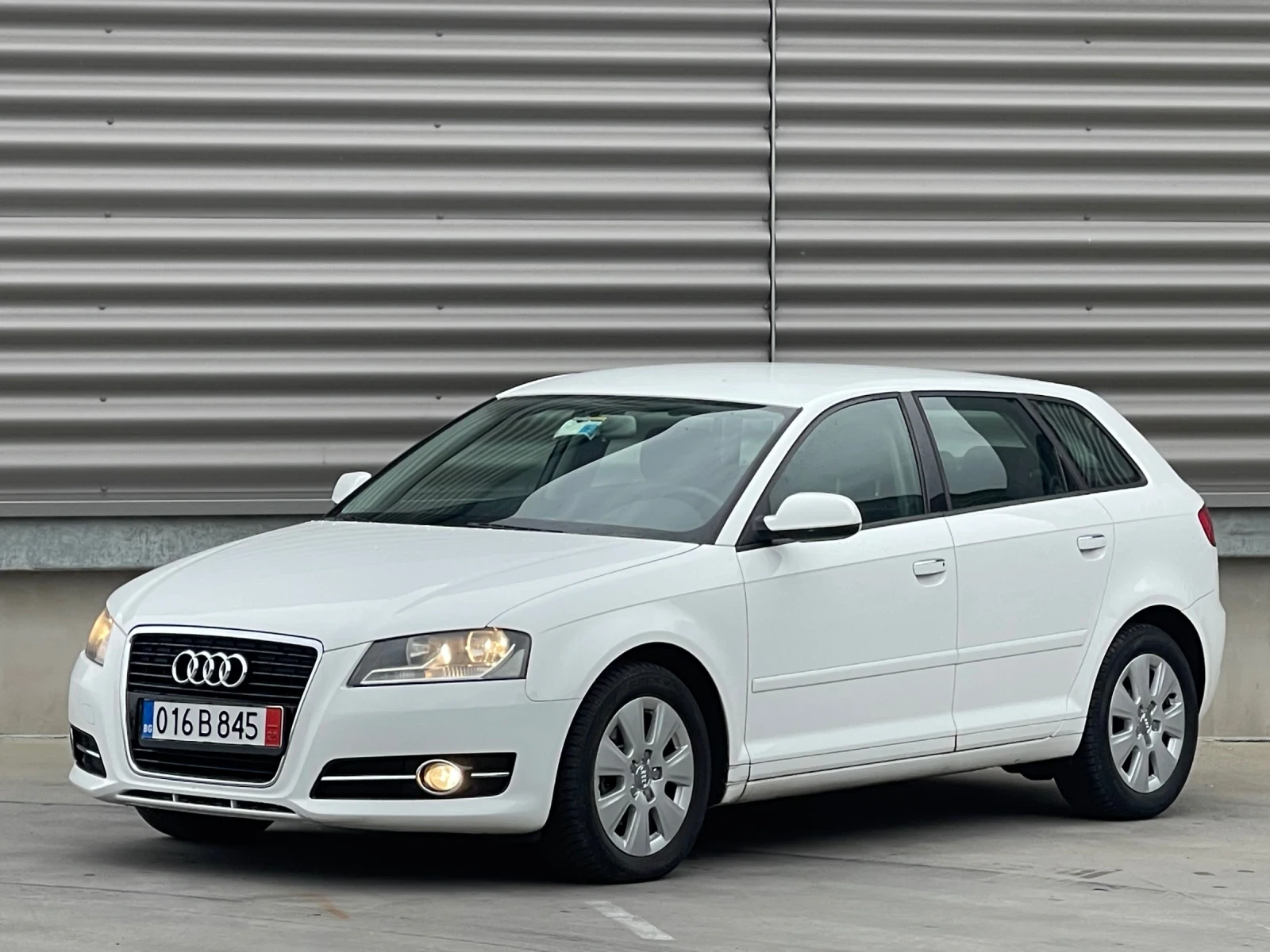Audi A3 SPORTBACK 1.6 TDI 90 К.С. 2012 Г. FACELIFT 170 000, снимка 3 - Автомобили и джипове - 54218272