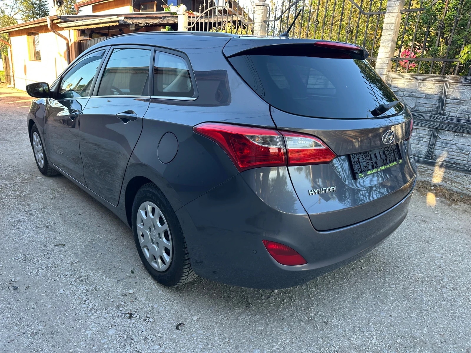 Hyundai I30 1.6-АВТОМАТИК, снимка 6 - Автомобили и джипове - 54323437