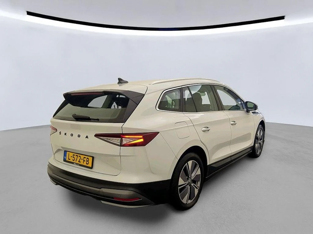 Skoda Enyaq 80 , снимка 4 - Автомобили и джипове - 54409418