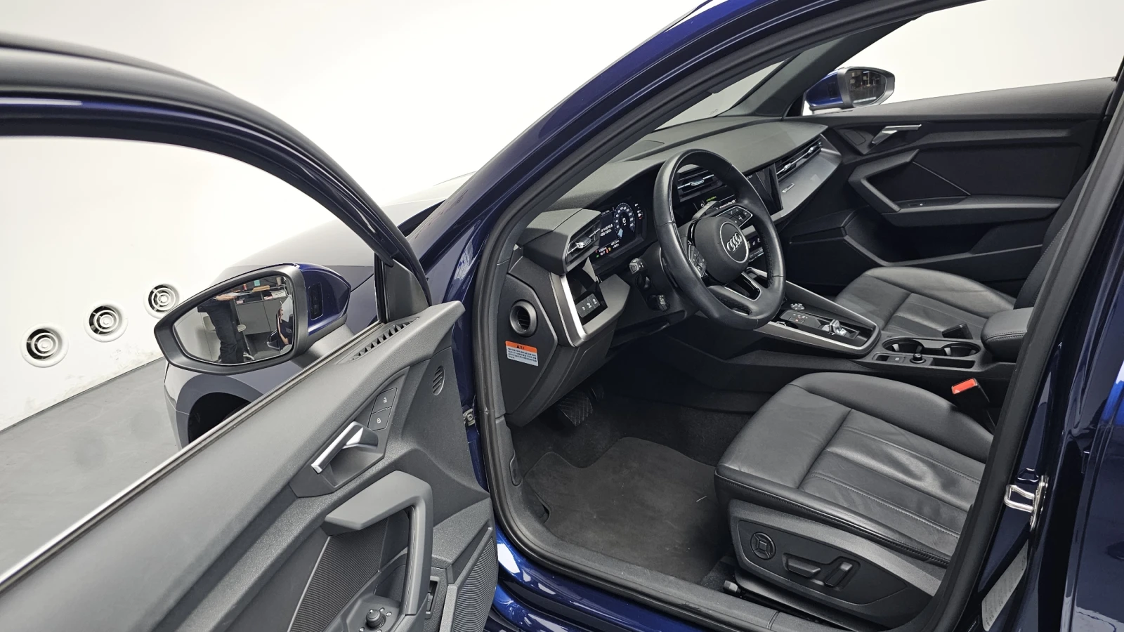 Audi A3 40TFSI| DISTRONIC| ШИБЕДАХ| ПОДГРЕВ| 2 КЛЮЧА, снимка 5 - Автомобили и джипове - 54459606