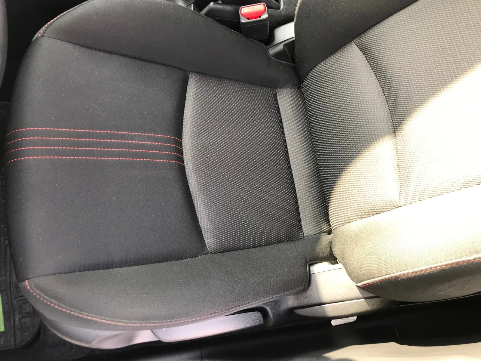 Mazda 2 1.5I  2800km, снимка 16 - Автомобили и джипове - 54622685