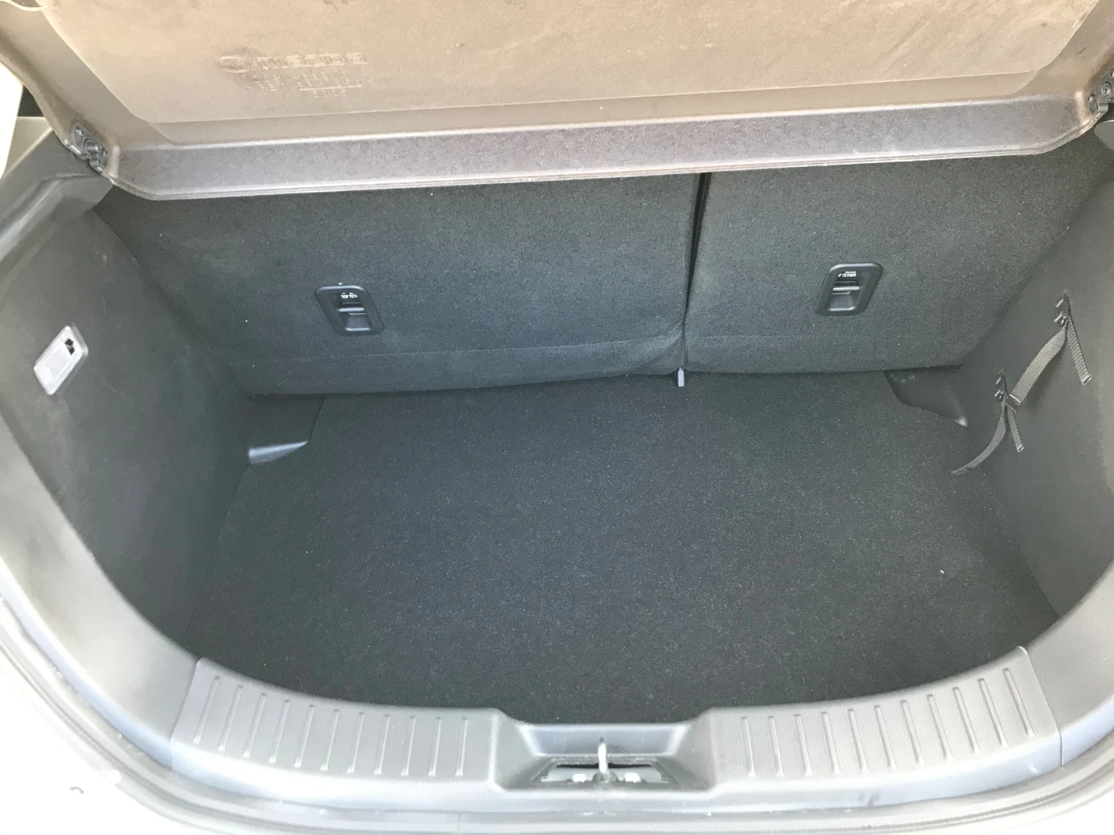 Mazda 2 1.5I  2800km, снимка 8 - Автомобили и джипове - 54622685