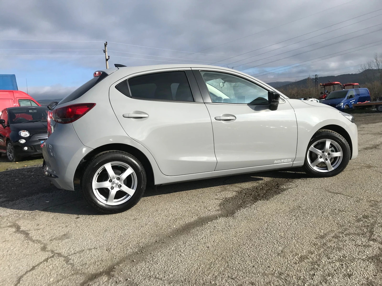 Mazda 2 1.5I  2800km, снимка 3 - Автомобили и джипове - 54622685