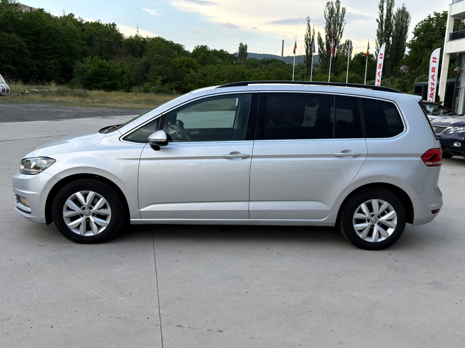VW Touran Внос от Швейцария ! УНИКАТ , снимка 3 - Автомобили и джипове - 54961302