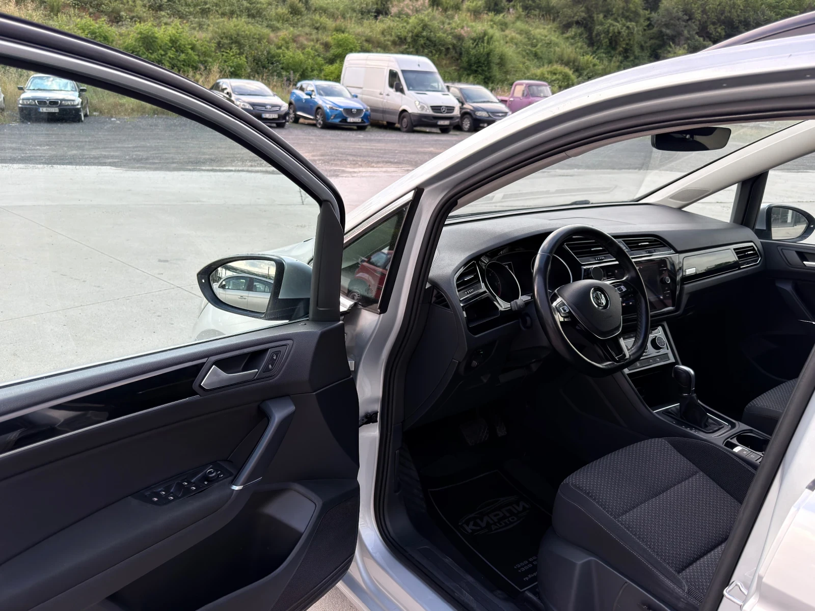 VW Touran Внос от Швейцария ! УНИКАТ , снимка 13 - Автомобили и джипове - 54961302