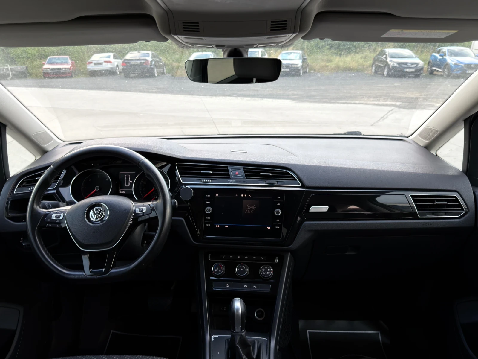 VW Touran Внос от Швейцария ! УНИКАТ , снимка 12 - Автомобили и джипове - 54961302