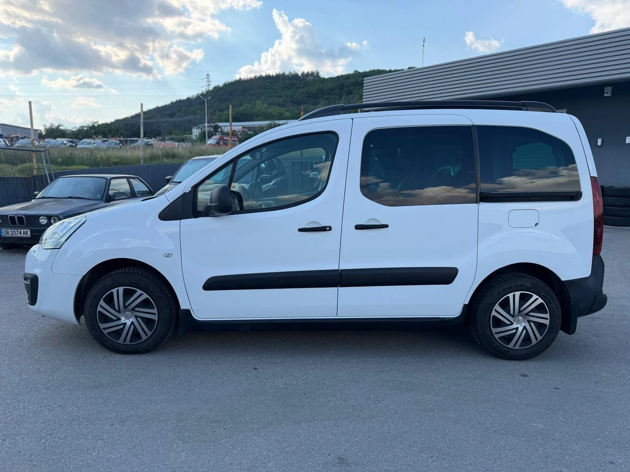 Citroen Berlingo 1.6BlueHDi FACELIFT, снимка 8 - Автомобили и джипове - 55051886
