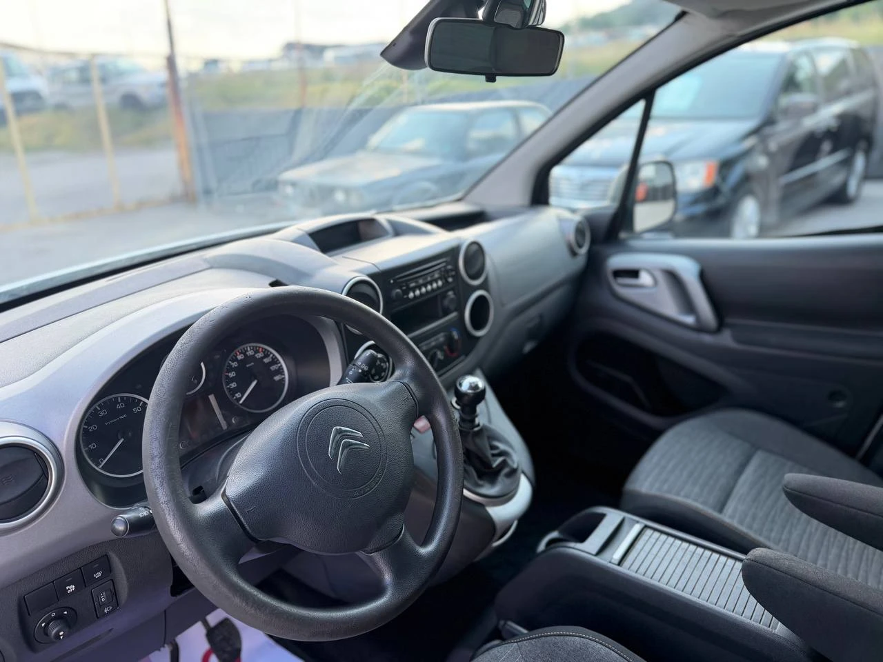 Citroen Berlingo 1.6BlueHDi FACELIFT, снимка 10 - Автомобили и джипове - 55051886