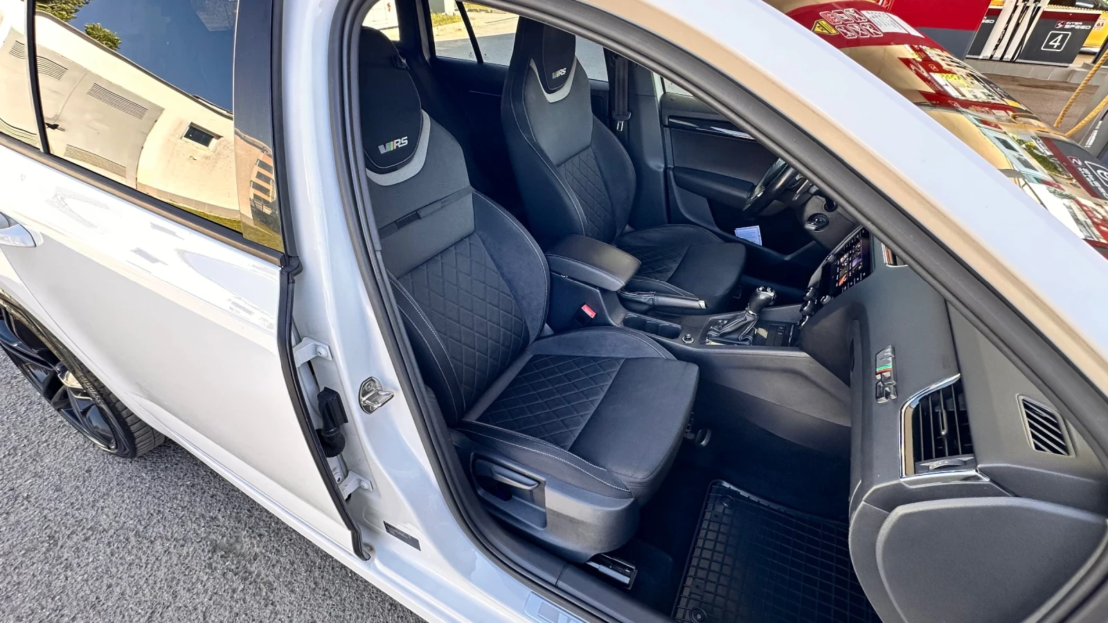 Skoda Octavia 2.0TDI VRS, снимка 12 - Автомобили и джипове - 55402855