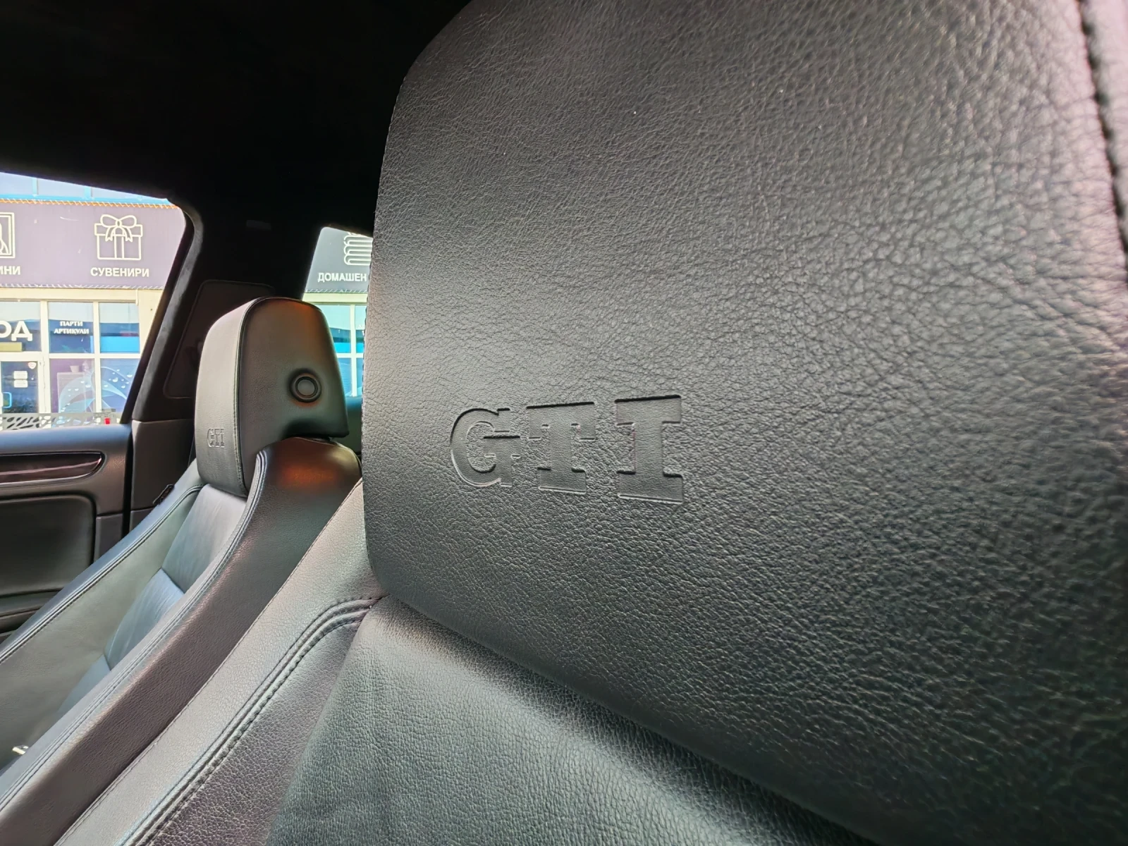 VW Golf GTI 2.0 TSI 211, снимка 8 - Автомобили и джипове - 55451506