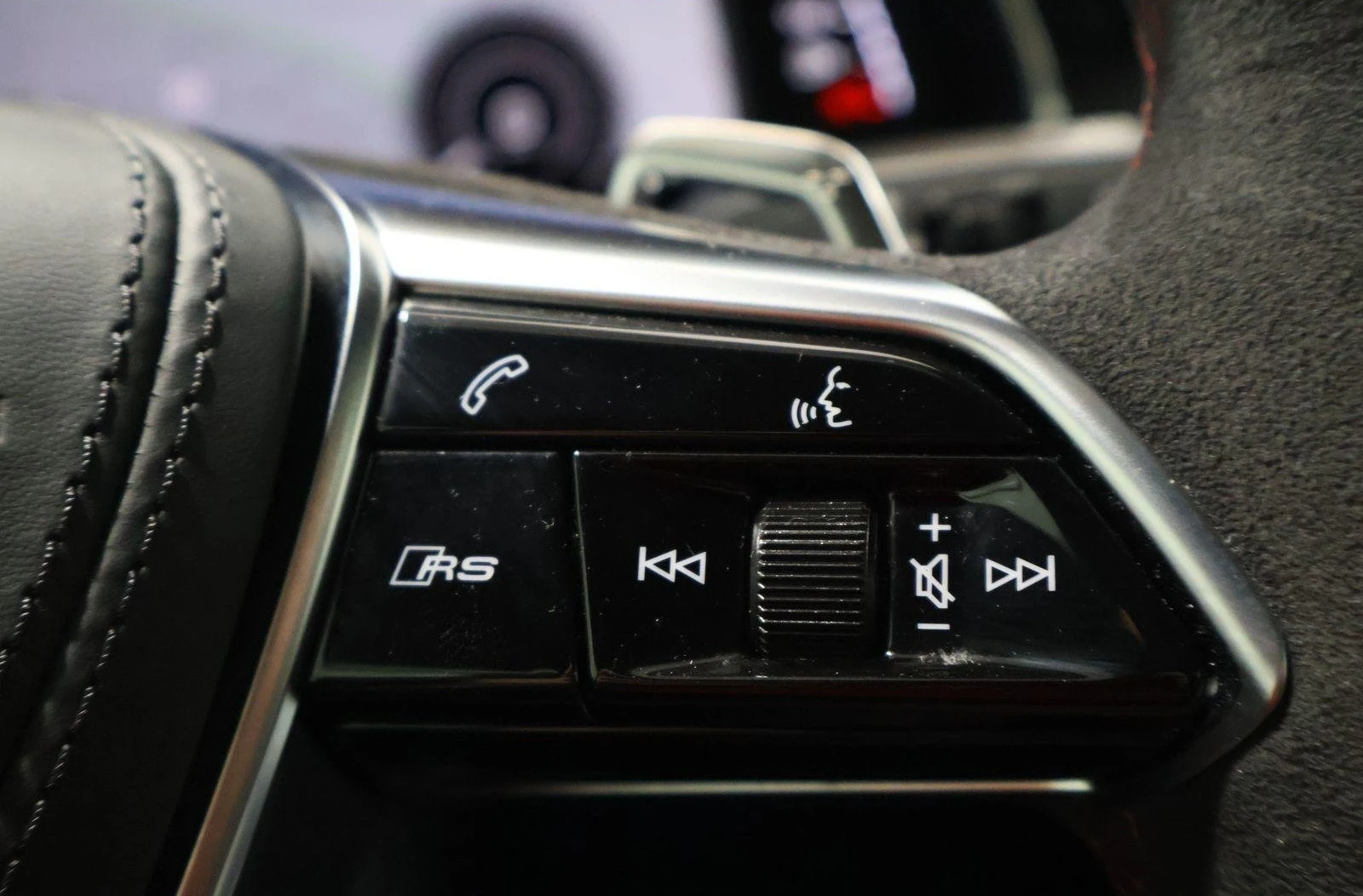 Audi Rs6 DYNAMIC / MATRIX / PANO / B&O / HUD / EXCLUSIVE /, снимка 11 - Автомобили и джипове - 56015330