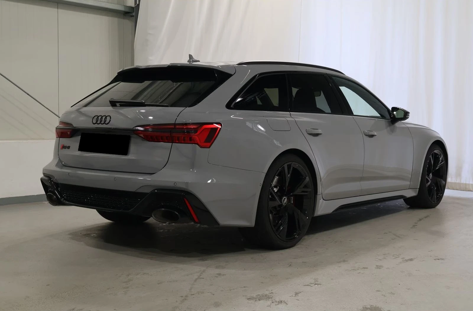 Audi Rs6 DYNAMIC / MATRIX / PANO / B&O / HUD / EXCLUSIVE /, снимка 4 - Автомобили и джипове - 56015330