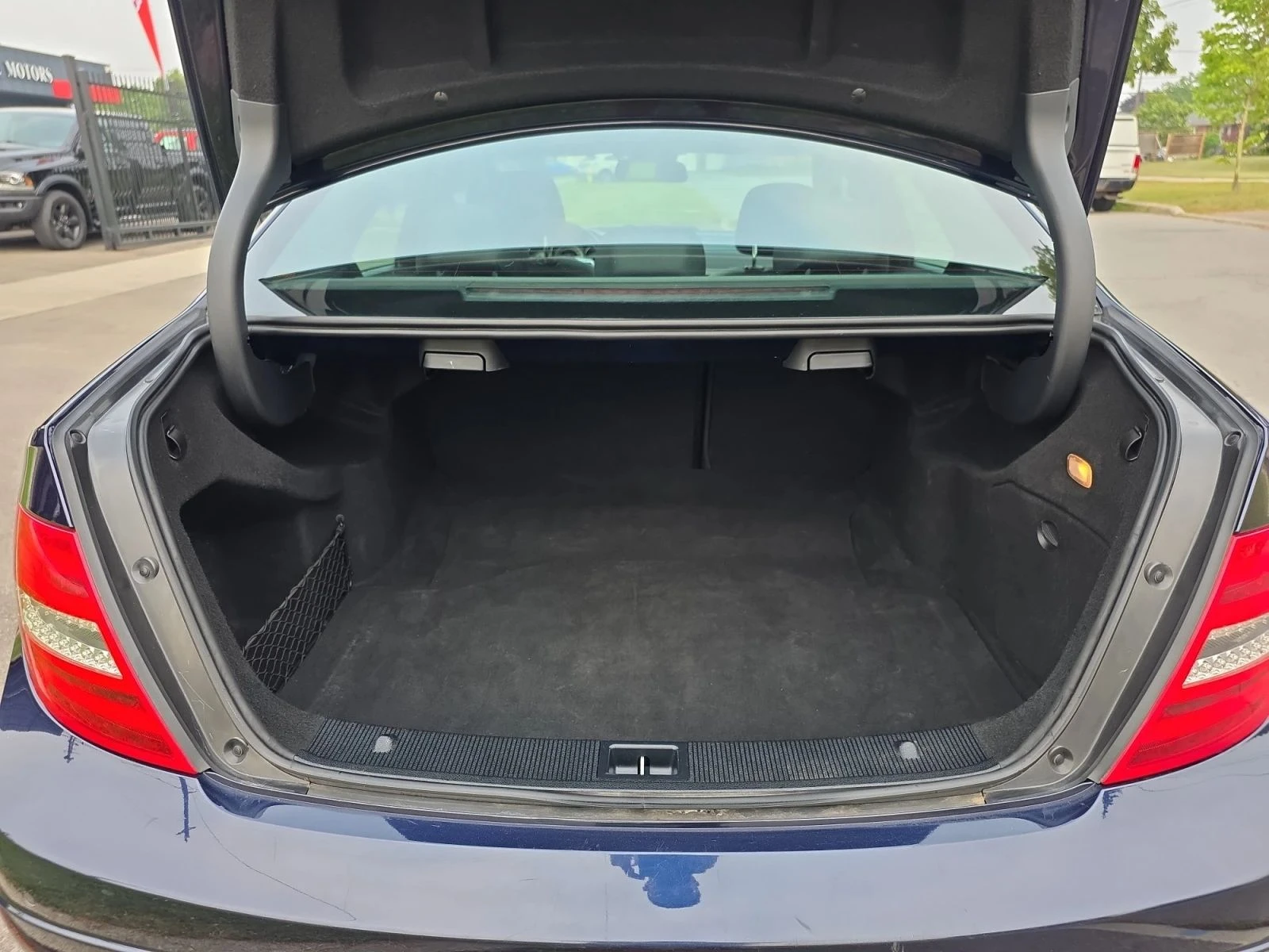 Mercedes-Benz C 350, снимка 16 - Автомобили и джипове - 56713391