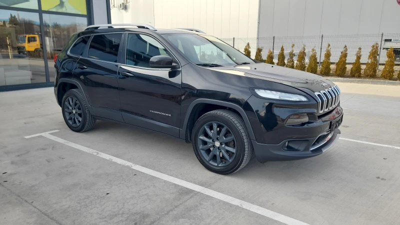 Jeep Cherokee 2.0 TD - SWISS , снимка 4 - Автомобили и джипове - 49144400