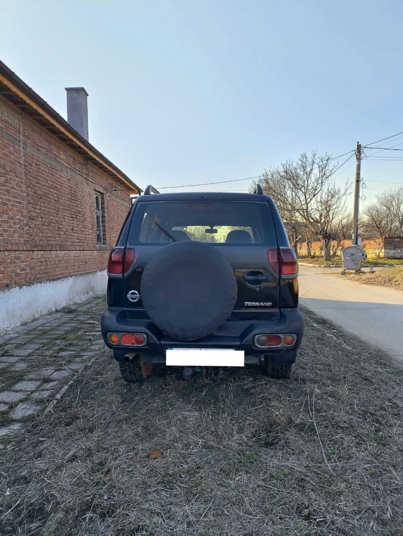 Nissan Terrano 2.7, снимка 5 - Автомобили и джипове - 49364526