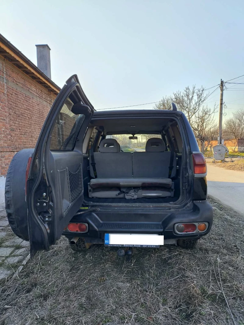 Nissan Terrano 2.7, снимка 6 - Автомобили и джипове - 49364526