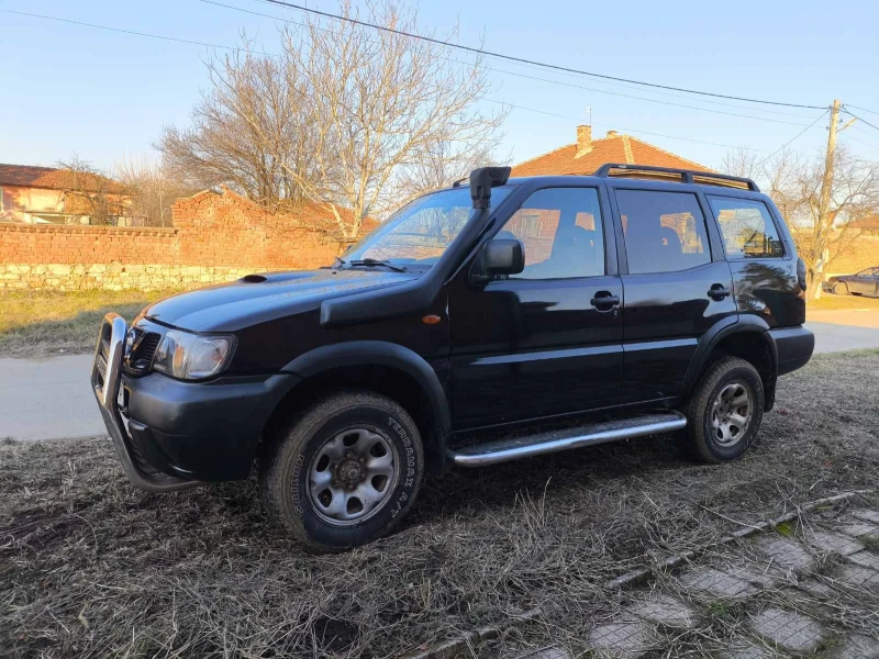 Nissan Terrano 2.7, снимка 4 - Автомобили и джипове - 49364526