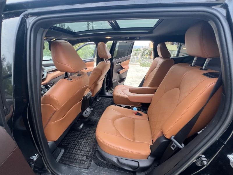 Toyota Highlander HEV/PLATINUM/243HP/7S/360/ACC/JBL/MEMO/DIST, снимка 10 - Автомобили и джипове - 53022337
