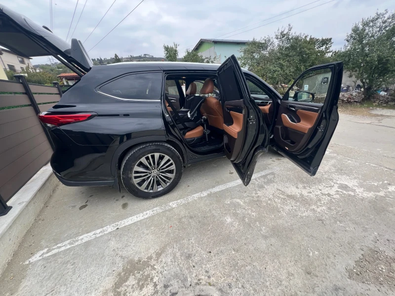 Toyota Highlander HEV/PLATINUM/243HP/7S/360/ACC/JBL/MEMO/DIST, снимка 8 - Автомобили и джипове - 53022337