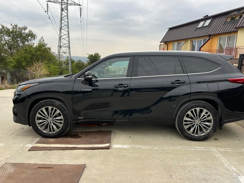 Toyota Highlander HEV/PLATINUM/243HP/7S/360/ACC/JBL/MEMO/DIST, снимка 2 - Автомобили и джипове - 53022337