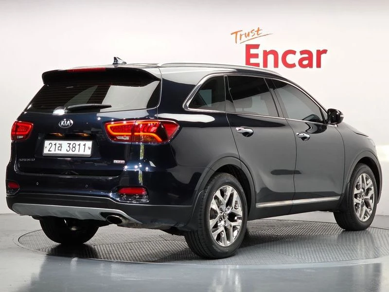 Kia Sorento Gasoline 2.0 Turbo 4WD| 240к.с.| ВКЛ.ТЕХНОТЕСТ, снимка 2 - Автомобили и джипове - 55222370